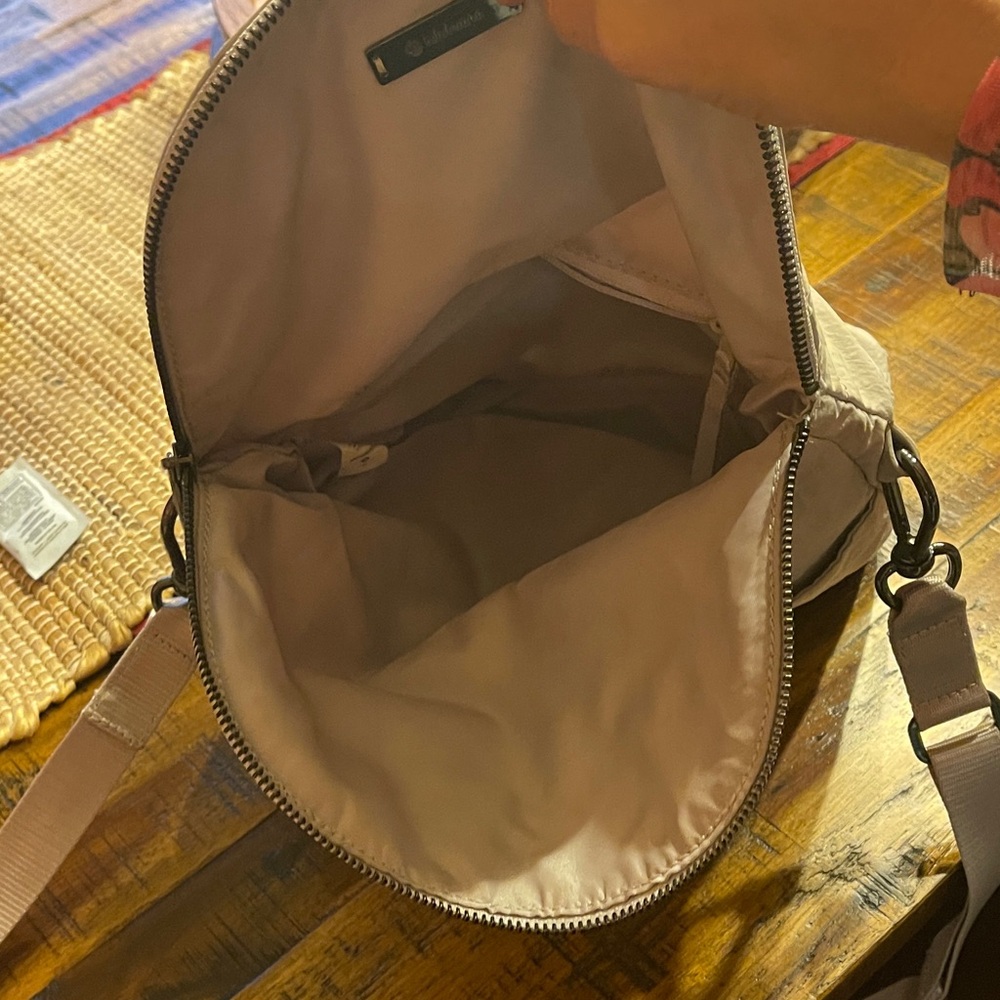 Lululemon Athletica Beige Crossbody Bag - Picture 6 of 10